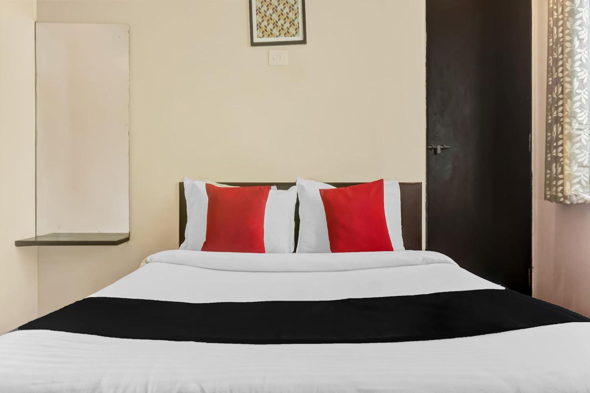 Hotel O Log Inn Plaza Near Eon It Park Pune Extérieur photo