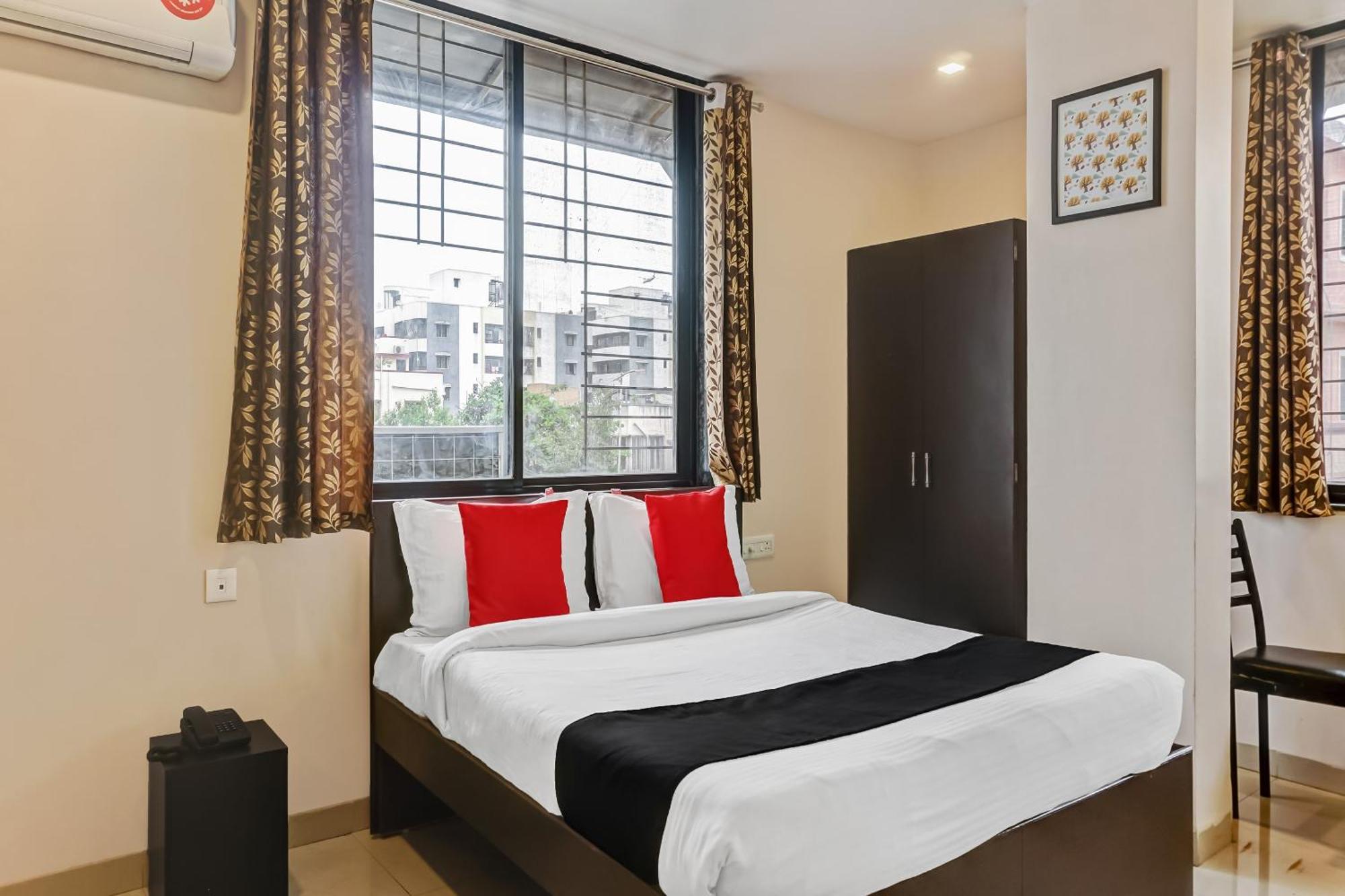 Hotel O Log Inn Plaza Near Eon It Park Pune Extérieur photo