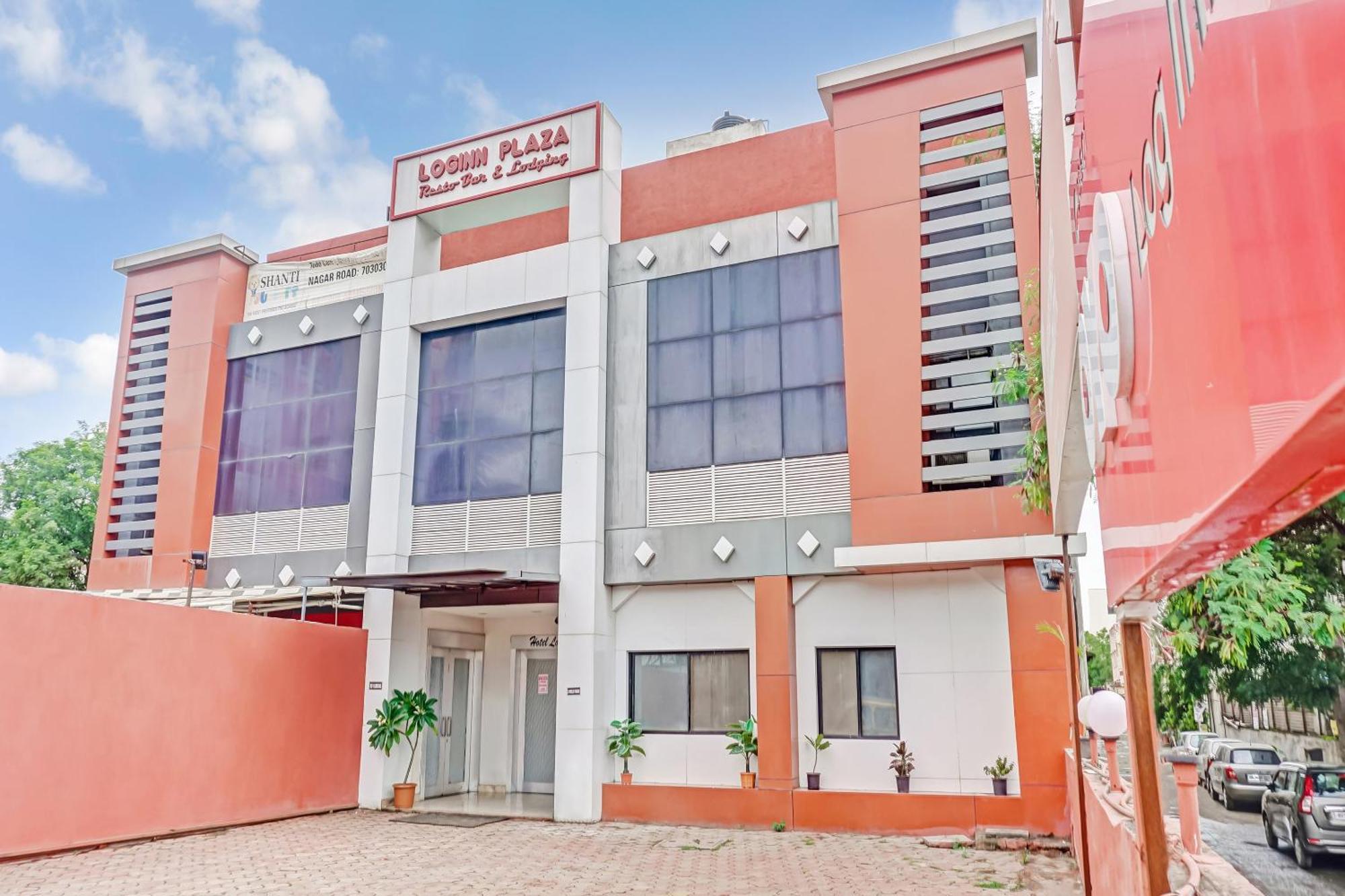 Hotel O Log Inn Plaza Near Eon It Park Pune Extérieur photo